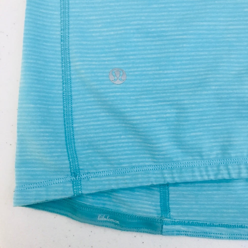 ‘SOLD’ Lululemon | Tank Run Catch Me Tank Tonka - Picture 5 of 6